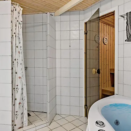 Feriehus Beautiful In With Sauna *